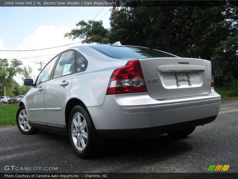 Electric Silver Metallic / Dark Beige/Quartz 2006 Volvo S40 2.4i