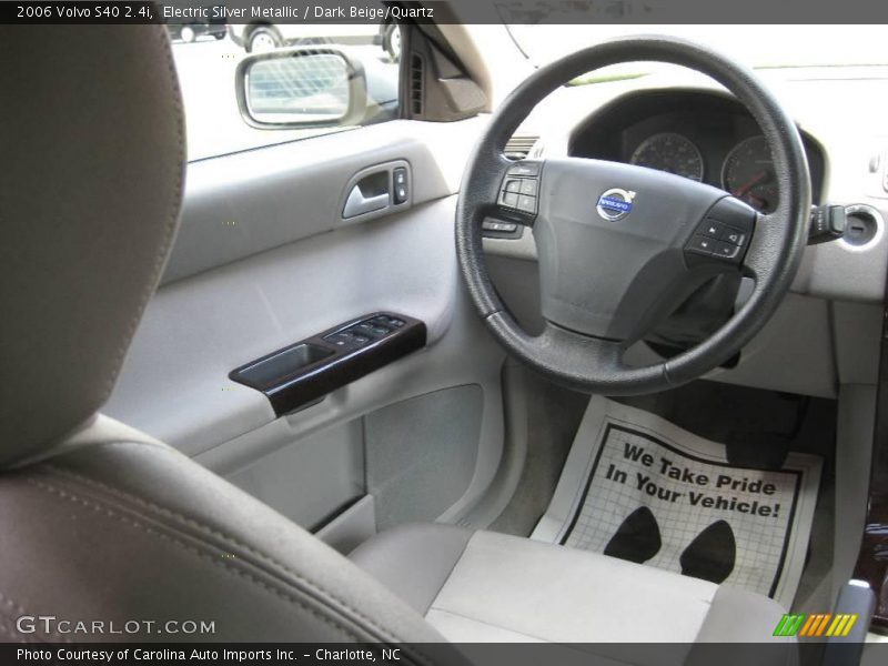 Electric Silver Metallic / Dark Beige/Quartz 2006 Volvo S40 2.4i