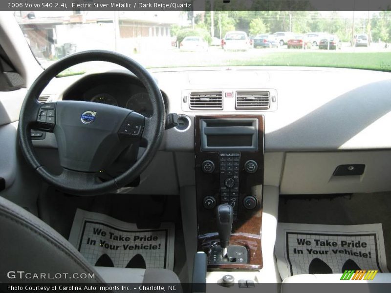 Electric Silver Metallic / Dark Beige/Quartz 2006 Volvo S40 2.4i