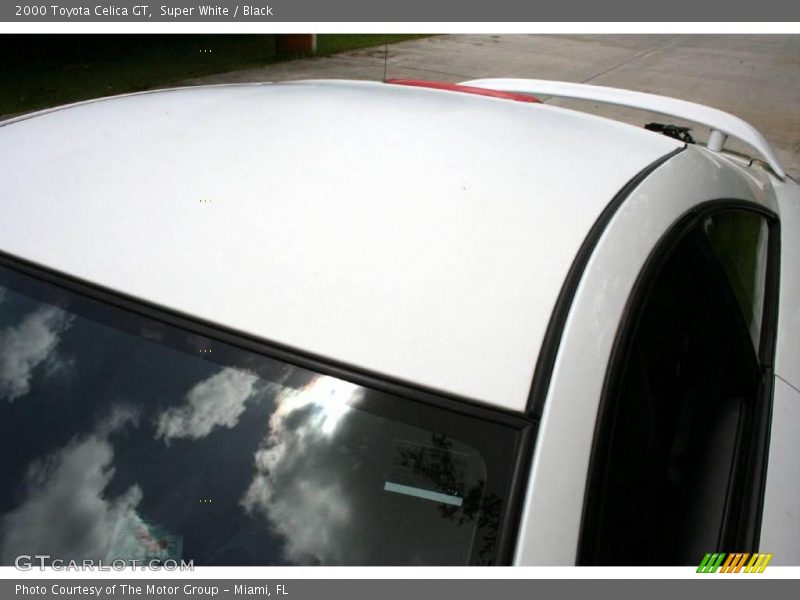 Super White / Black 2000 Toyota Celica GT