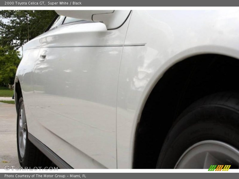 Super White / Black 2000 Toyota Celica GT
