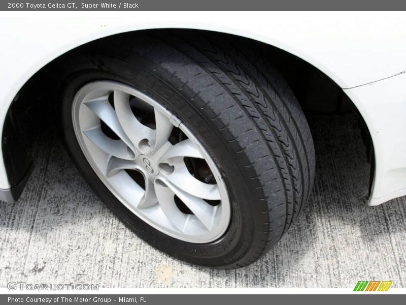 Super White / Black 2000 Toyota Celica GT