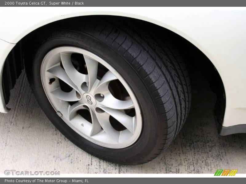 Super White / Black 2000 Toyota Celica GT