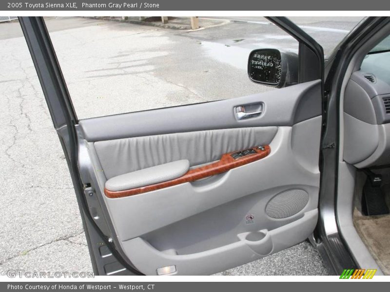 Phantom Gray Pearl / Stone 2005 Toyota Sienna XLE