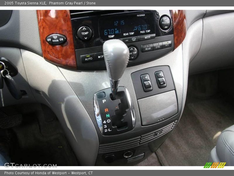 Phantom Gray Pearl / Stone 2005 Toyota Sienna XLE