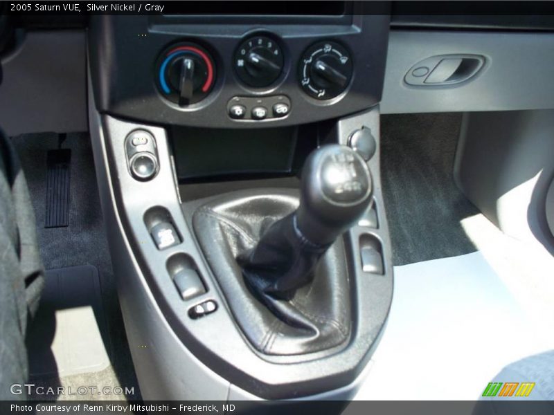 Silver Nickel / Gray 2005 Saturn VUE