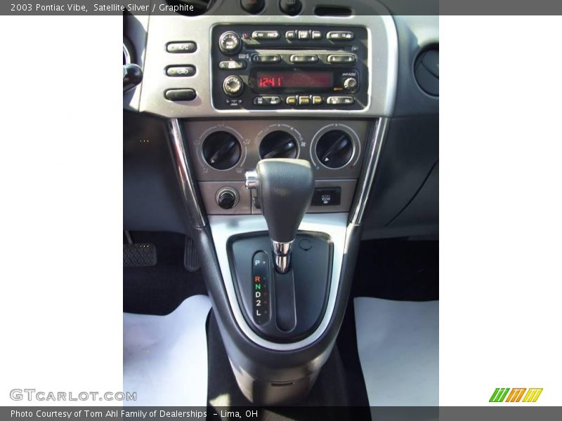 Satellite Silver / Graphite 2003 Pontiac Vibe