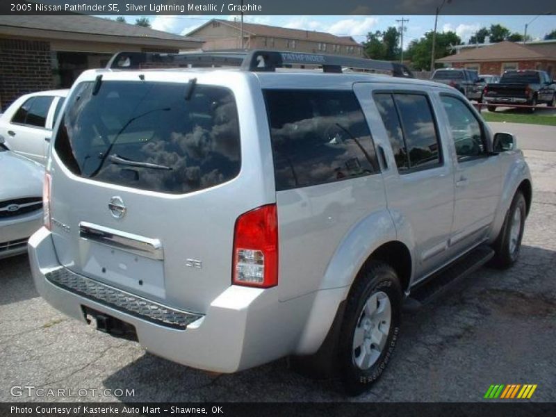 Silver Lightning Metallic / Graphite 2005 Nissan Pathfinder SE