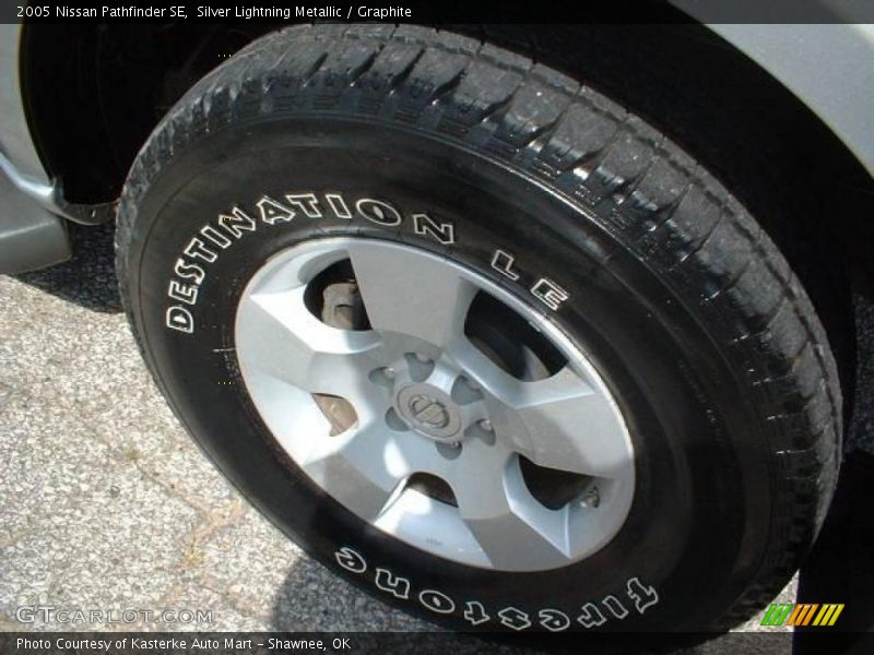 Silver Lightning Metallic / Graphite 2005 Nissan Pathfinder SE