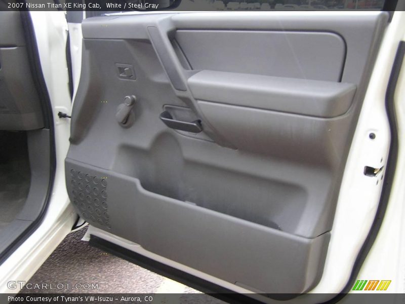White / Steel Gray 2007 Nissan Titan XE King Cab