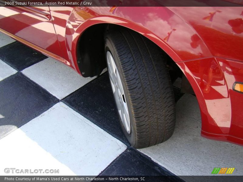 Fusion Red Metallic / Grey 2008 Suzuki Forenza