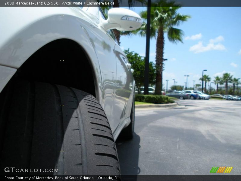 Arctic White / Cashmere Beige 2008 Mercedes-Benz CLS 550