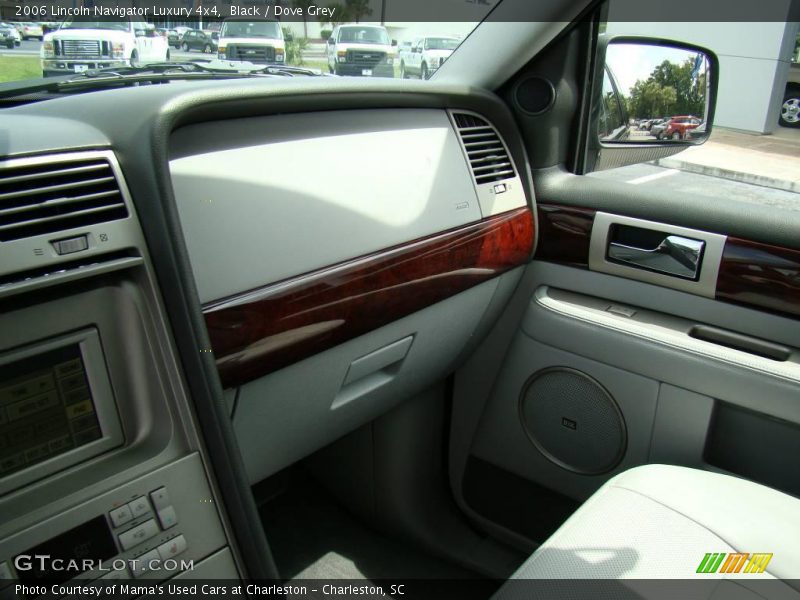 Black / Dove Grey 2006 Lincoln Navigator Luxury 4x4
