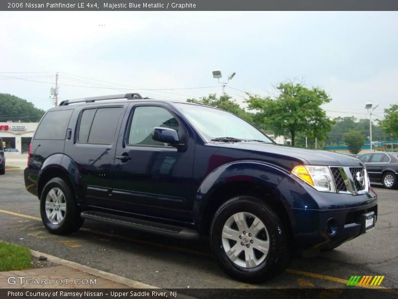 Majestic Blue Metallic / Graphite 2006 Nissan Pathfinder LE 4x4