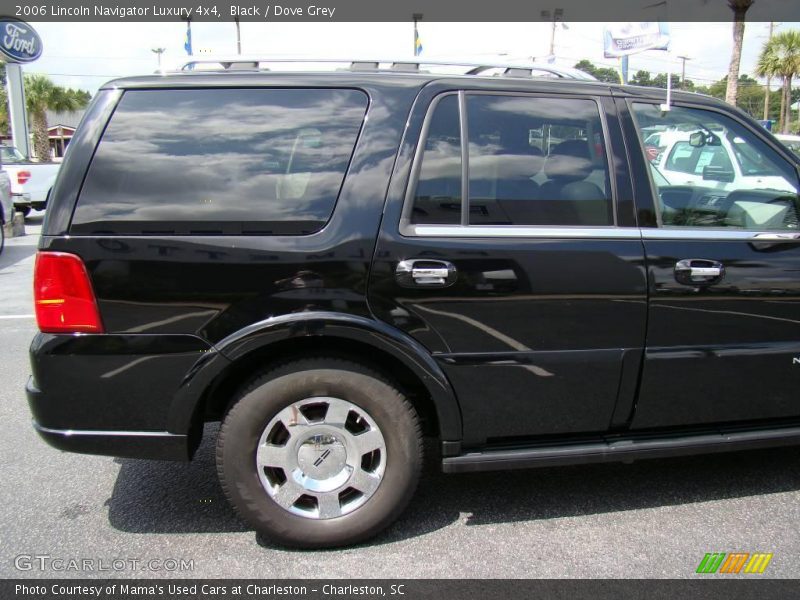 Black / Dove Grey 2006 Lincoln Navigator Luxury 4x4