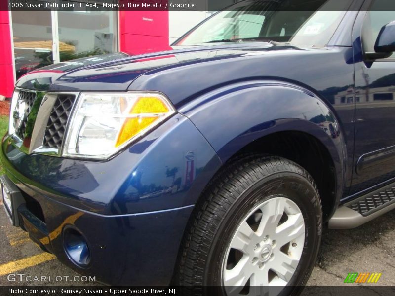 Majestic Blue Metallic / Graphite 2006 Nissan Pathfinder LE 4x4