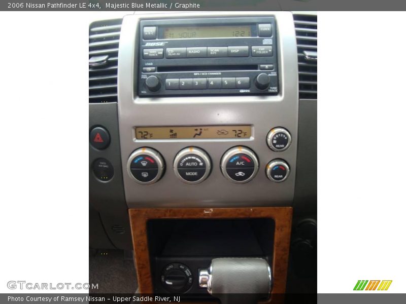 Majestic Blue Metallic / Graphite 2006 Nissan Pathfinder LE 4x4