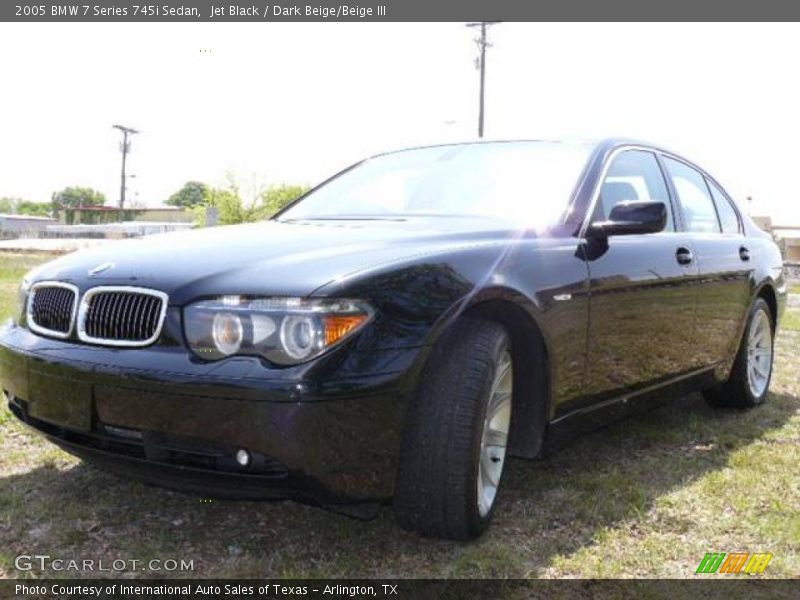 Jet Black / Dark Beige/Beige III 2005 BMW 7 Series 745i Sedan