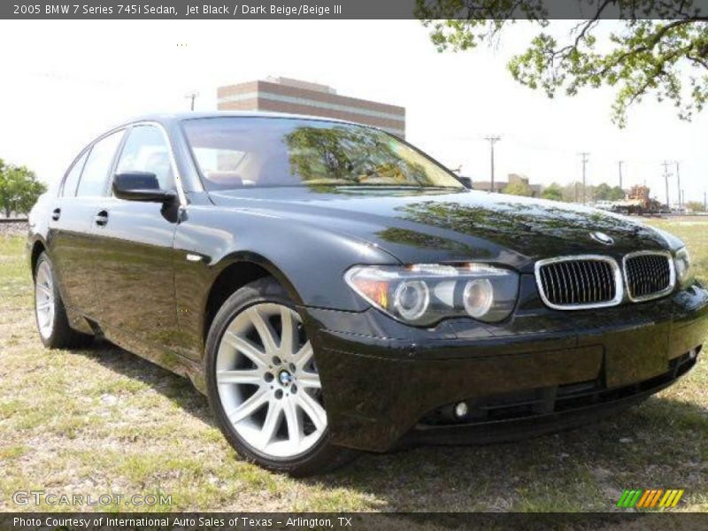 Jet Black / Dark Beige/Beige III 2005 BMW 7 Series 745i Sedan