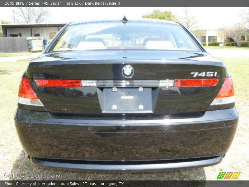 Jet Black / Dark Beige/Beige III 2005 BMW 7 Series 745i Sedan