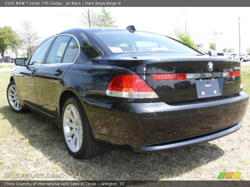 Jet Black / Dark Beige/Beige III 2005 BMW 7 Series 745i Sedan