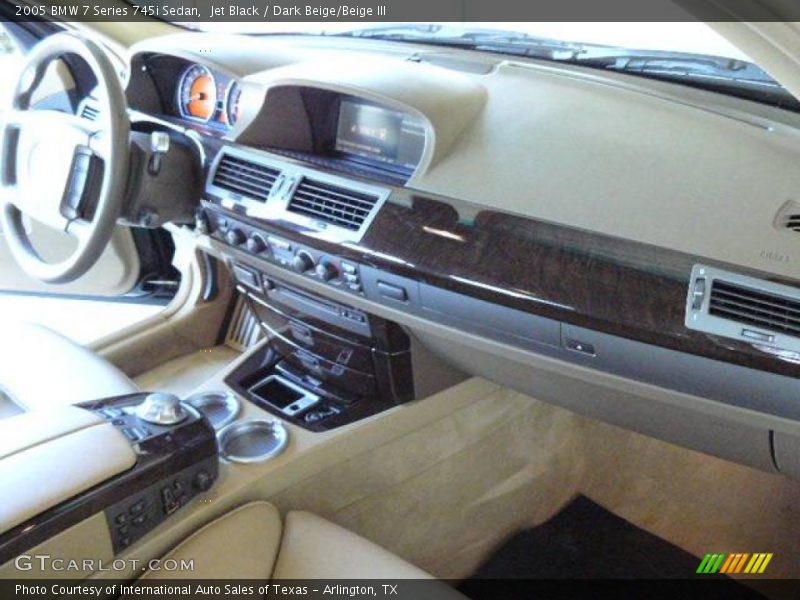 Jet Black / Dark Beige/Beige III 2005 BMW 7 Series 745i Sedan