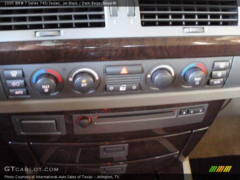 Jet Black / Dark Beige/Beige III 2005 BMW 7 Series 745i Sedan