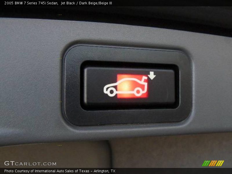 Jet Black / Dark Beige/Beige III 2005 BMW 7 Series 745i Sedan