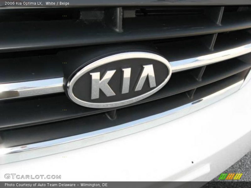 White / Beige 2006 Kia Optima LX