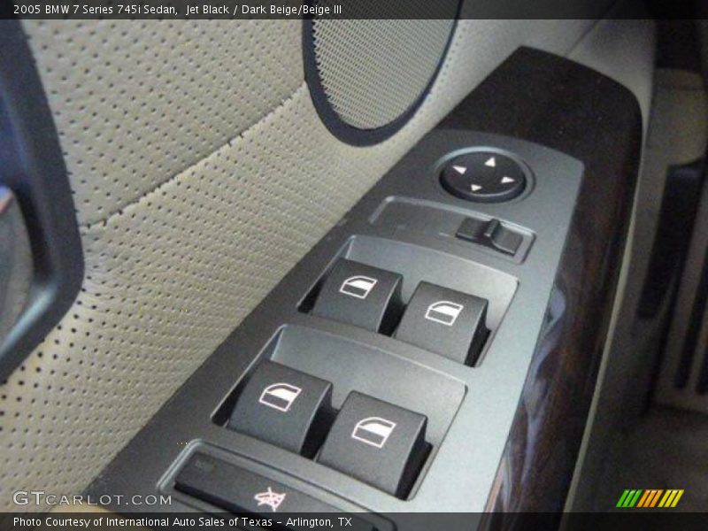 Jet Black / Dark Beige/Beige III 2005 BMW 7 Series 745i Sedan