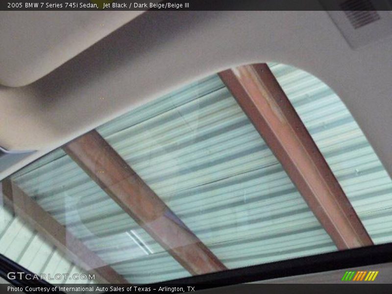 Jet Black / Dark Beige/Beige III 2005 BMW 7 Series 745i Sedan