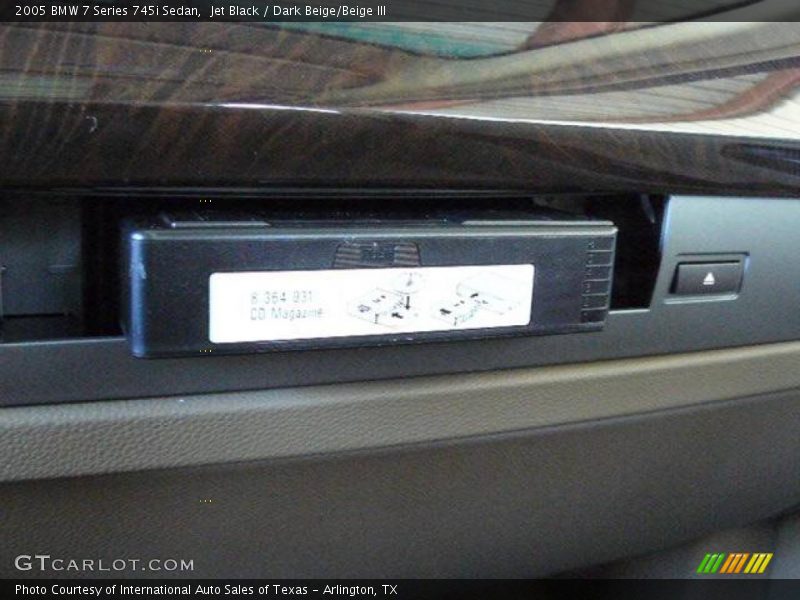Jet Black / Dark Beige/Beige III 2005 BMW 7 Series 745i Sedan