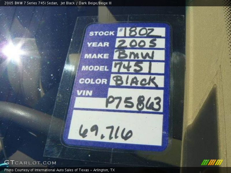 Jet Black / Dark Beige/Beige III 2005 BMW 7 Series 745i Sedan