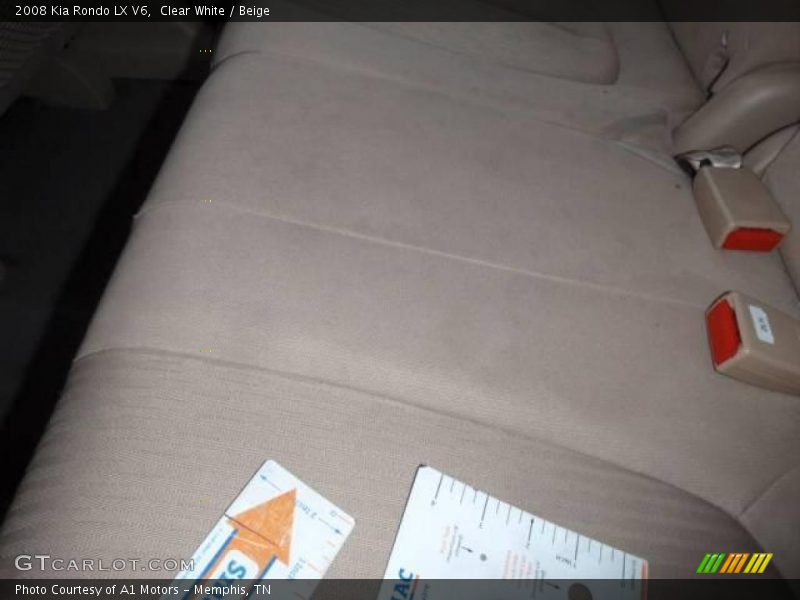 Clear White / Beige 2008 Kia Rondo LX V6