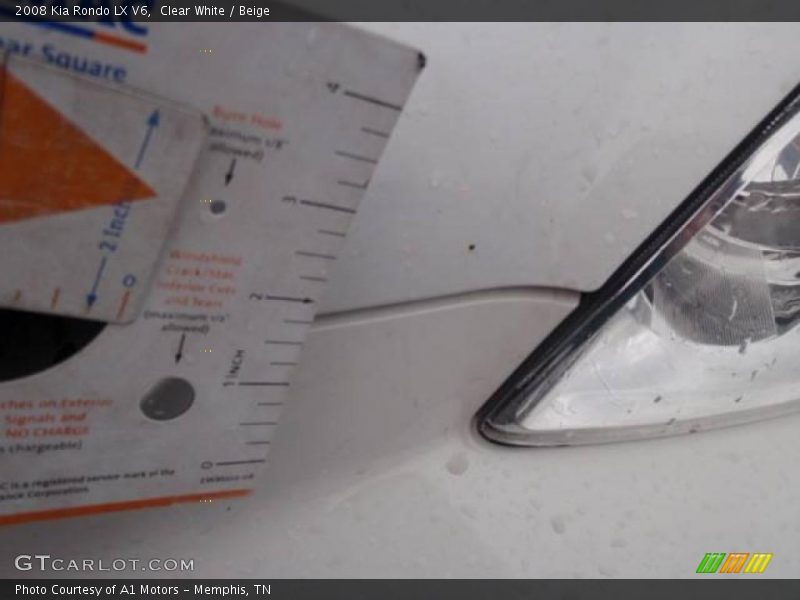 Clear White / Beige 2008 Kia Rondo LX V6