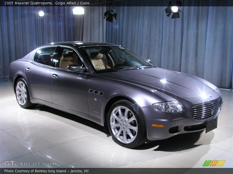Grigio Alfieri / Cuoio 2005 Maserati Quattroporte