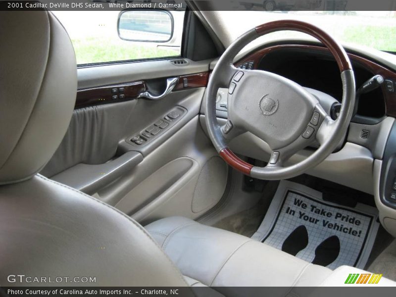 White Diamond / Oatmeal 2001 Cadillac DeVille DHS Sedan