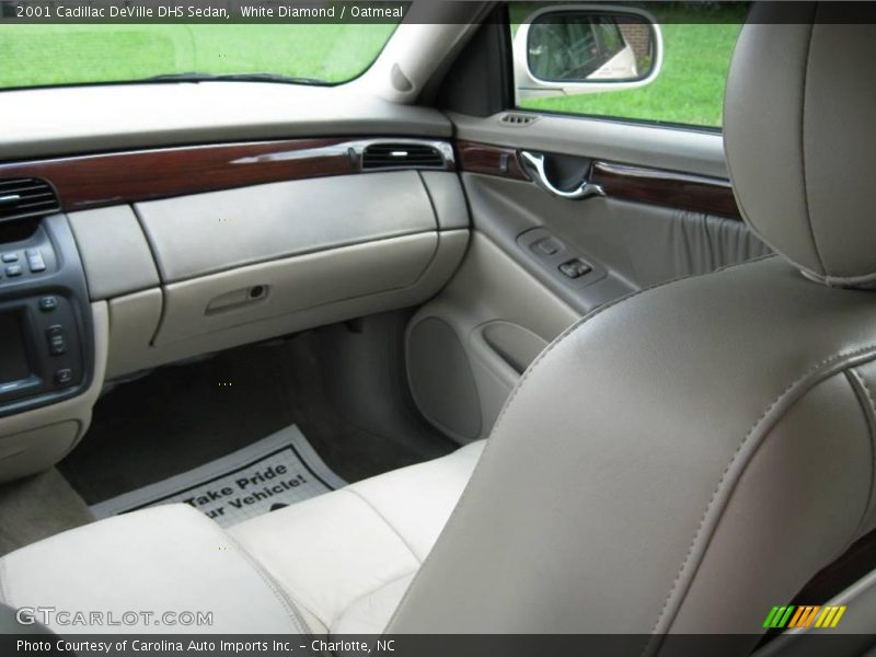 White Diamond / Oatmeal 2001 Cadillac DeVille DHS Sedan