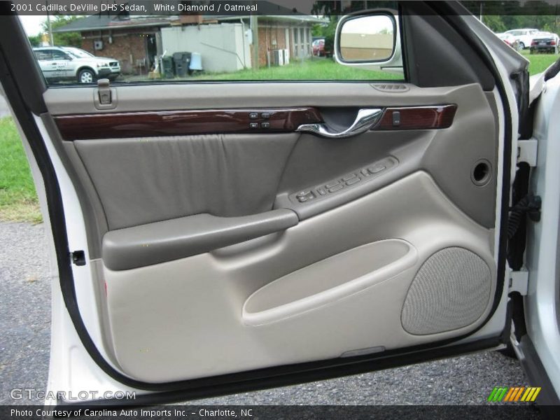 White Diamond / Oatmeal 2001 Cadillac DeVille DHS Sedan