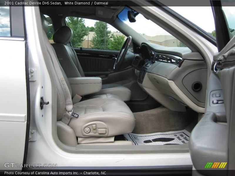 White Diamond / Oatmeal 2001 Cadillac DeVille DHS Sedan