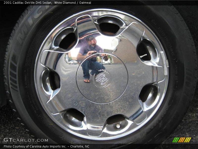 White Diamond / Oatmeal 2001 Cadillac DeVille DHS Sedan