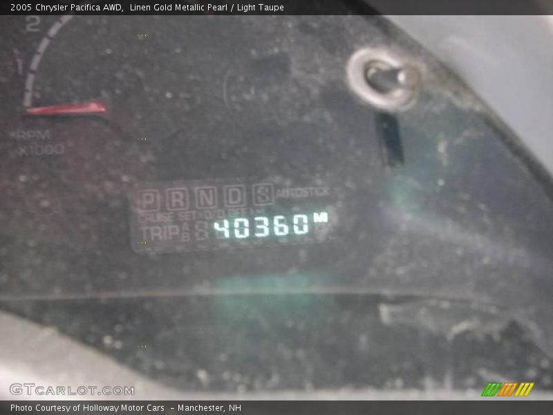 Linen Gold Metallic Pearl / Light Taupe 2005 Chrysler Pacifica AWD