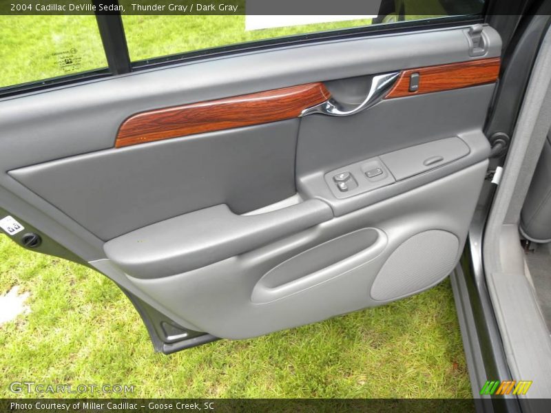 Thunder Gray / Dark Gray 2004 Cadillac DeVille Sedan