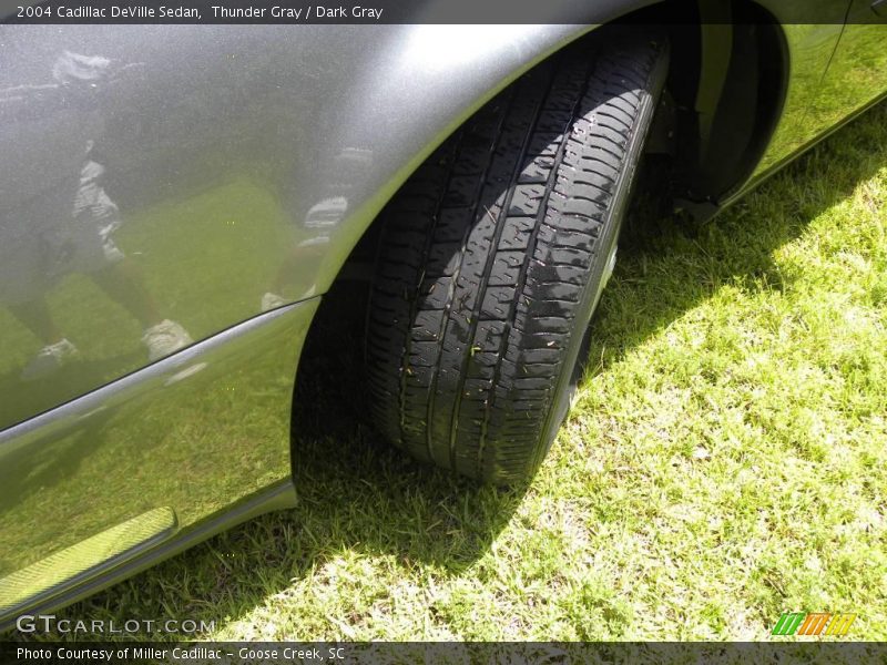 Thunder Gray / Dark Gray 2004 Cadillac DeVille Sedan