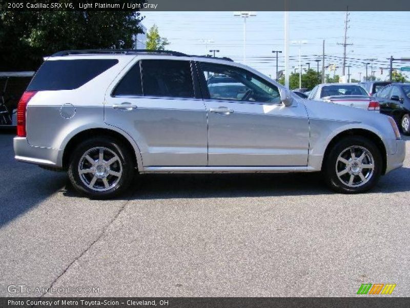 Light Platinum / Light Gray 2005 Cadillac SRX V6