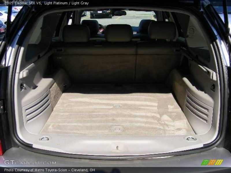 Light Platinum / Light Gray 2005 Cadillac SRX V6