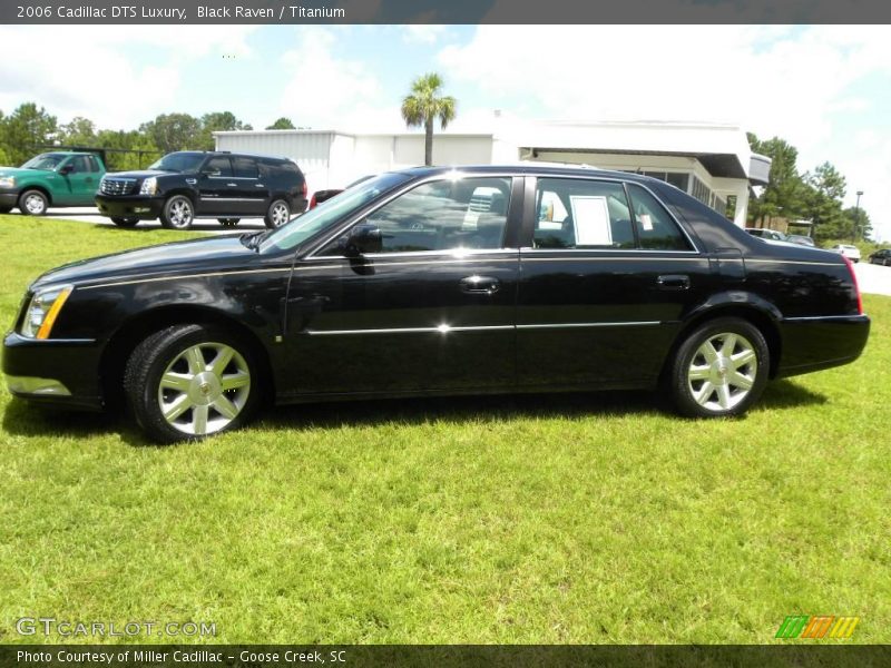 Black Raven / Titanium 2006 Cadillac DTS Luxury