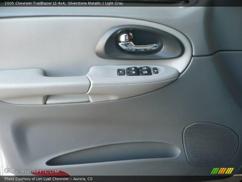 Silverstone Metallic / Light Gray 2005 Chevrolet TrailBlazer LS 4x4