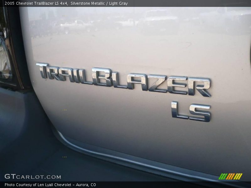 Silverstone Metallic / Light Gray 2005 Chevrolet TrailBlazer LS 4x4