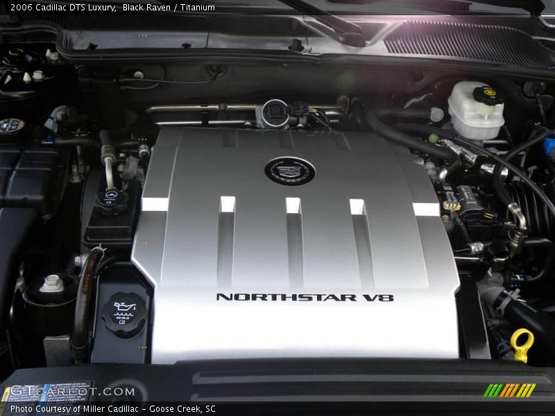 Black Raven / Titanium 2006 Cadillac DTS Luxury